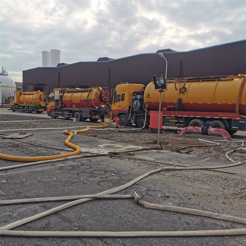 红桥污水池清理